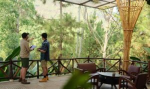 Liburan Keluarga di 10 Tempat Makan Lembang
