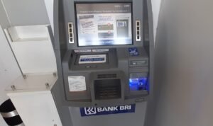 Tarik Tunai Tanpa Kartu Kini Bisa di ATM Bank Lain
