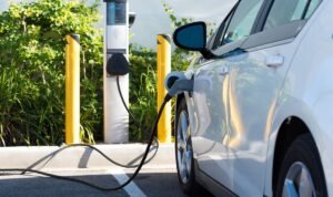 Penjualan Mobil BEV Diperkirakan Melebihi Hybrid pada 2025