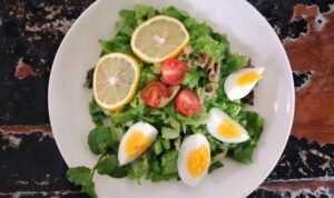 6 Saus Salad Lezat dan Sehat