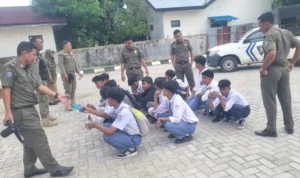 Pelajar Bolos Diciduk di Warkop Parepare