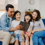 Menko Soroti Dampak Screen Time Tinggi pada Keluarga