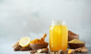 Manfaat Air Kunyit dan Waktu Konsumsinya