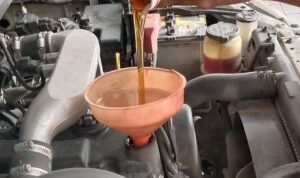 Sering Ganti Oli Beda Merek Apa Efeknya