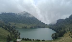 Pendakian Semeru Dibuka Hanya Sampai Ranu Kumbolo