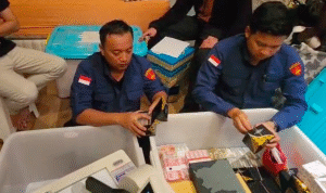 Penyitaan Rp 920 Miliar di Rumah Zarof Disaksikan Keluarga