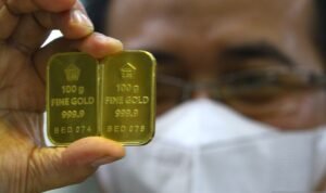 Emas Turun Akibat Damai Rusia-Ukraina