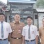 Kadisdik Kalteng Hadiahkan Sepatu Pribadi untuk Siswa
