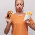 Makanan yang Harus Dihindari di Usia 50 Tahun