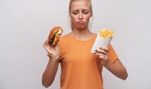 Makanan yang Harus Dihindari di Usia 50 Tahun