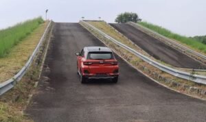 Tips Aman Mobil CVT di Tanjakan