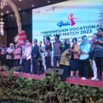 Gelombang Disrupsi dan Adaptasi: Panorama Dunia Usaha di Tengah Ketidakpastian Global